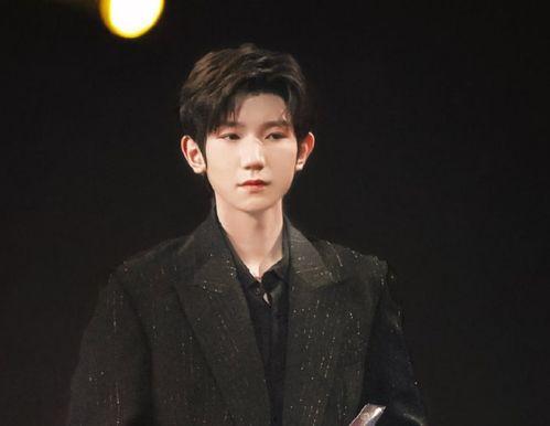 杨紫和王源最新爆料是真的吗,真相揭晓,是真是假引热议 第1张 杨紫和王源最新爆料是真的吗,真相揭晓,是真是假引热议 第1张